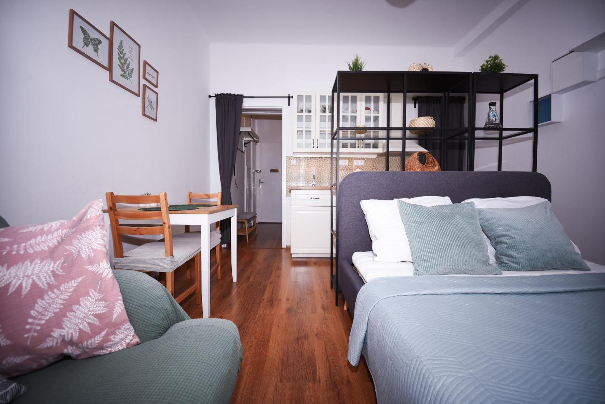 Central Urban Studio - Style Meets Comfort Bratislava Luaran gambar