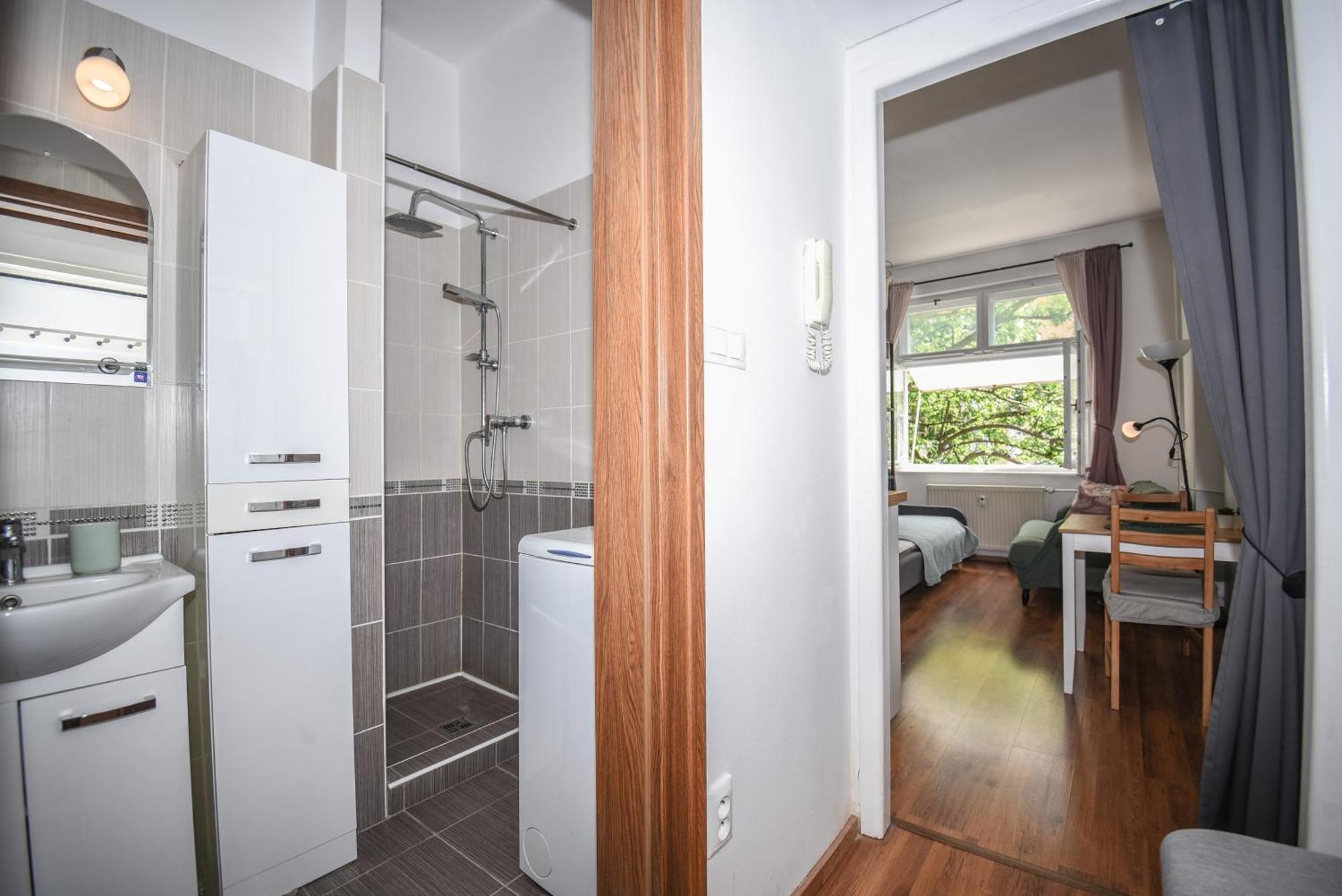 Central Urban Studio - Style Meets Comfort Bratislava Luaran gambar